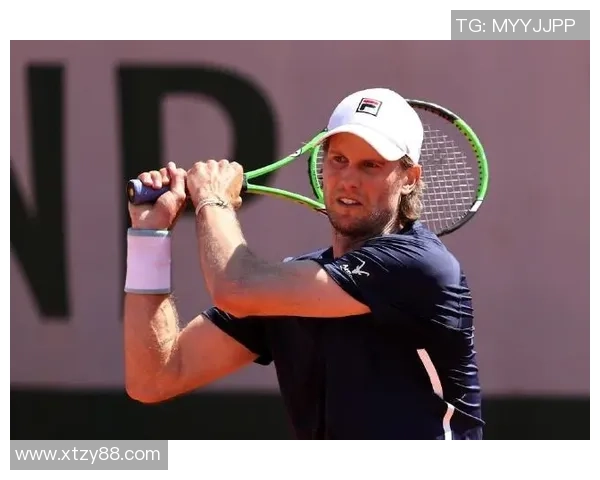 费德勒与塞皮激战再续网球传奇谁能在这场对决中笑到最后