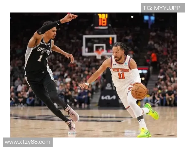 马刺与布鲁克林篮网激战正酣谁能在NBA赛场上笑到最后